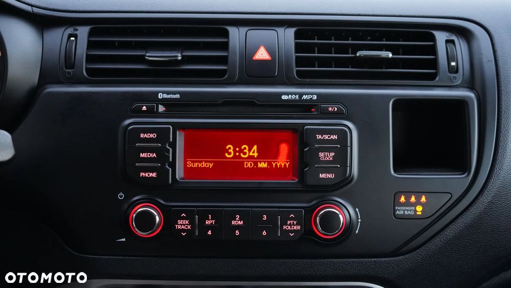 Kia Rio 1.2 Attract - 11