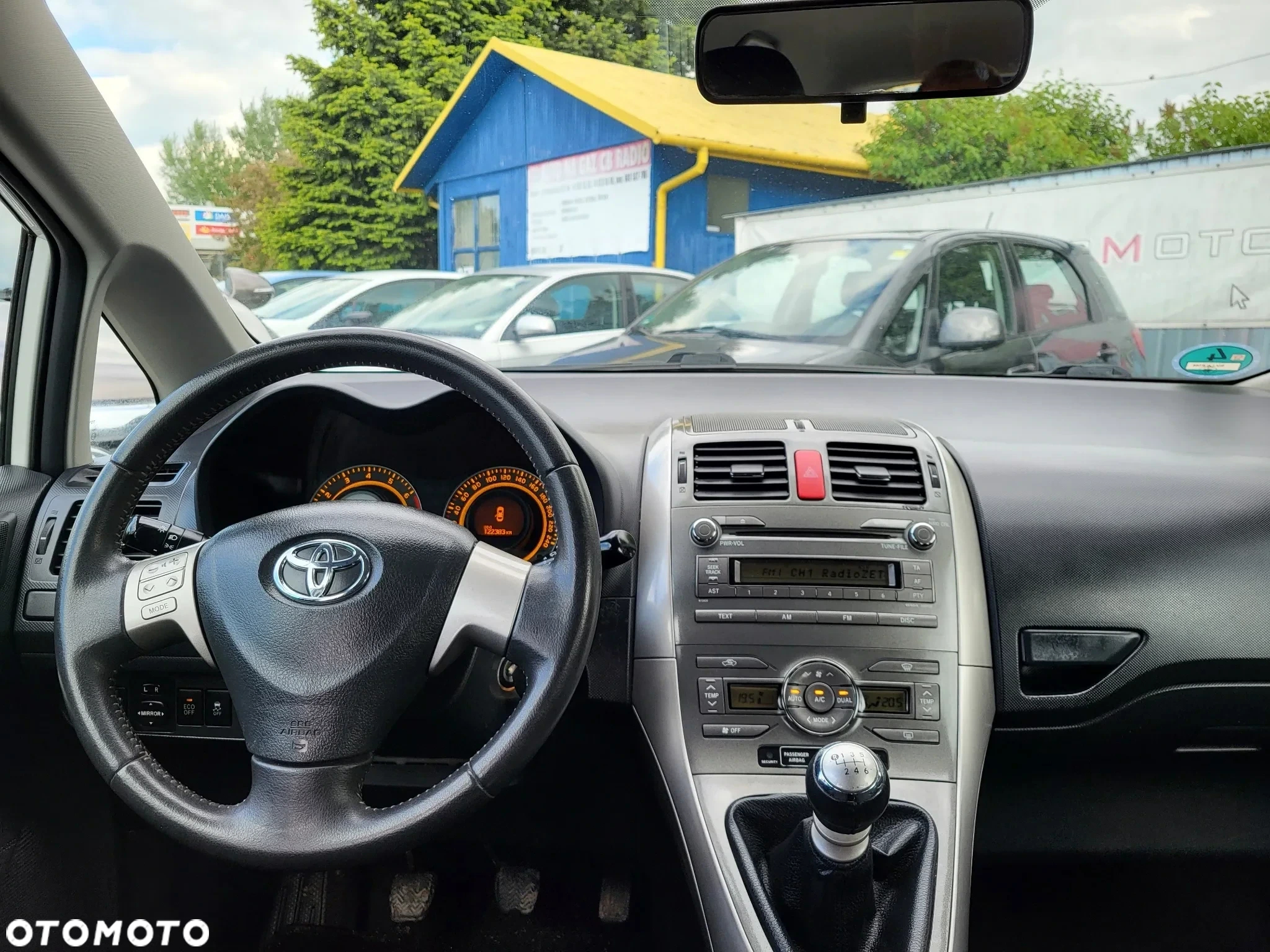 Toyota Auris - 16