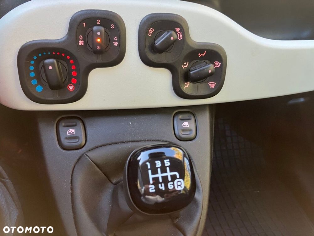 Fiat Panda 1.0 Hybrid Cross - 10
