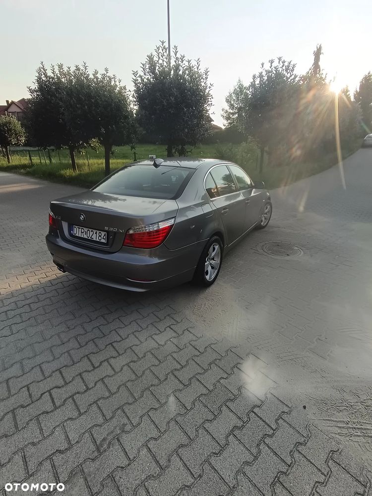 BMW 5 Series 2007 photo 2