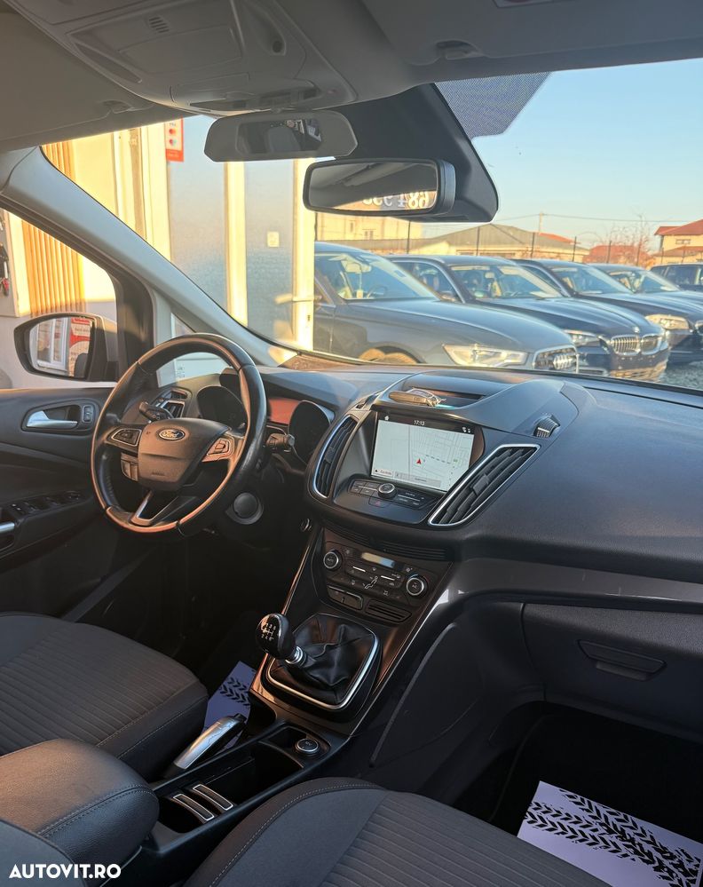 Ford Grand C-Max - 17