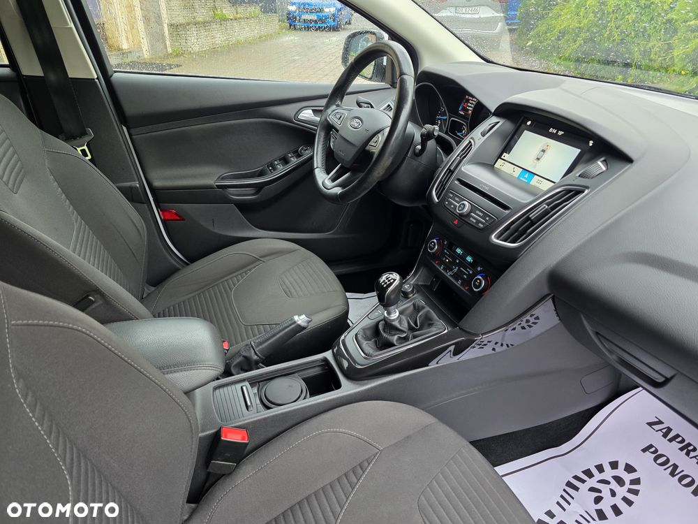 Ford Focus 1.0 EcoBoost STart-Stopp-System TITANIUM DESIGN - 11