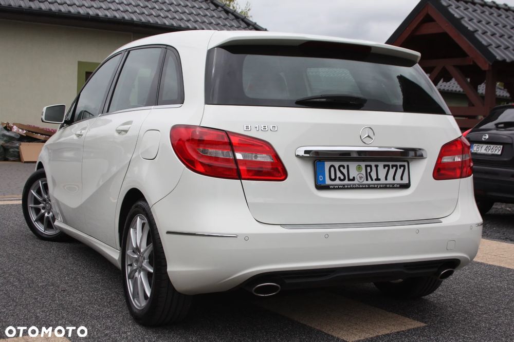Mercedes-Benz Klasa B 180 Edition - 33