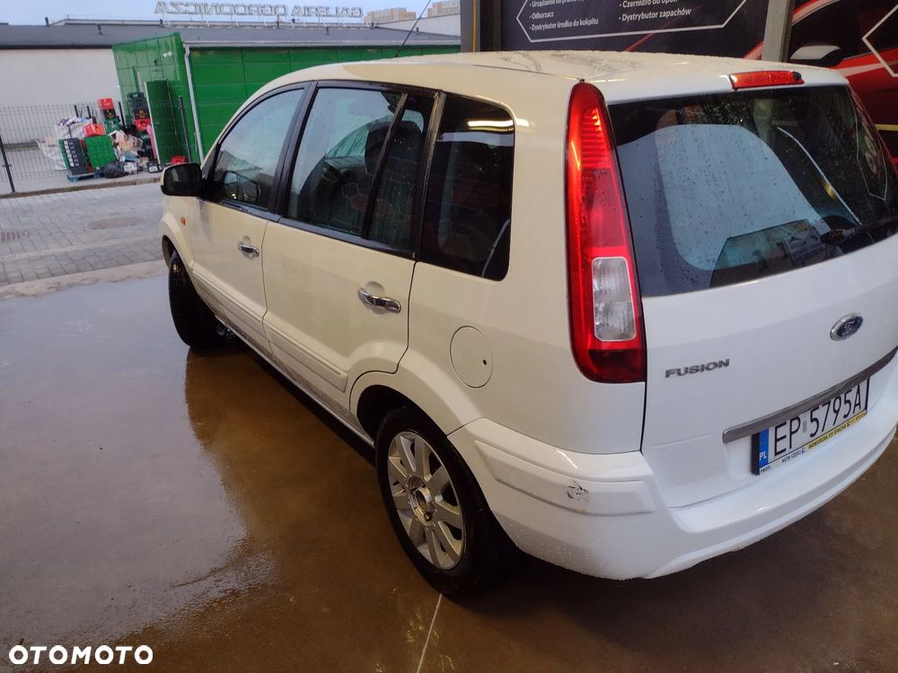 Ford Fusion 1.4 TDCI Ambiente - 1