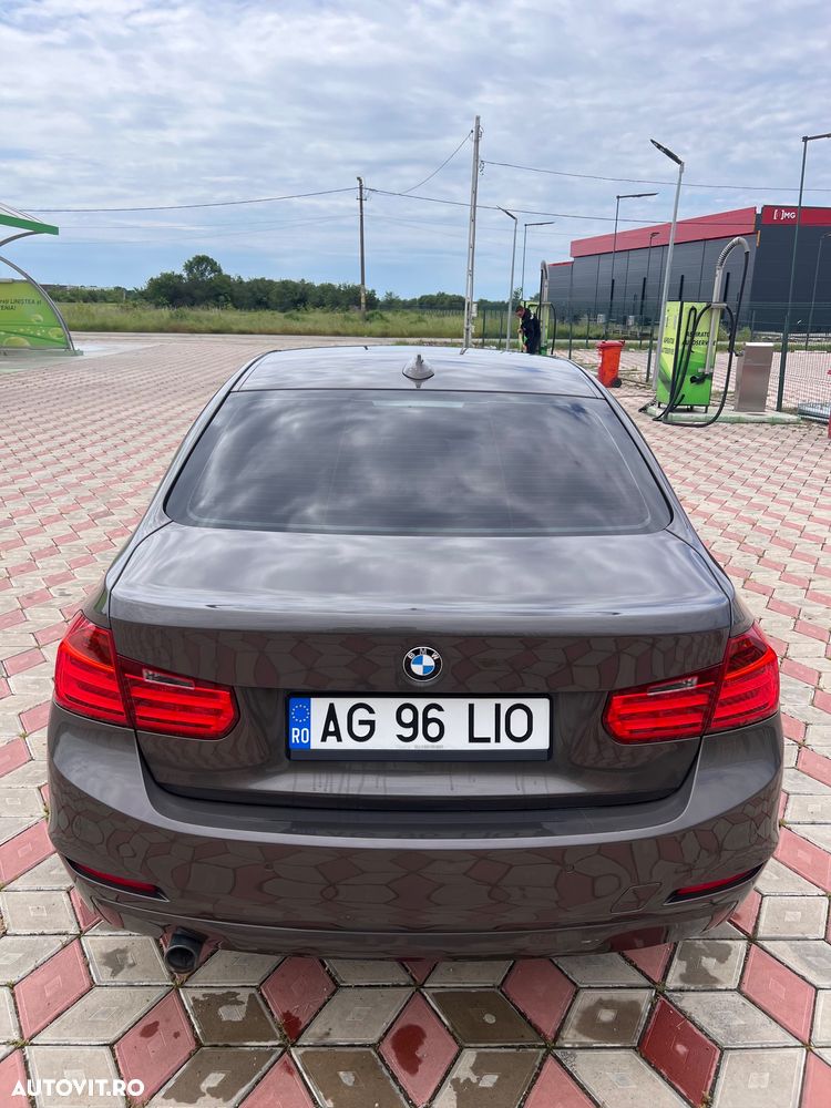 BMW Seria 3 316d Aut. Modern Line - 2
