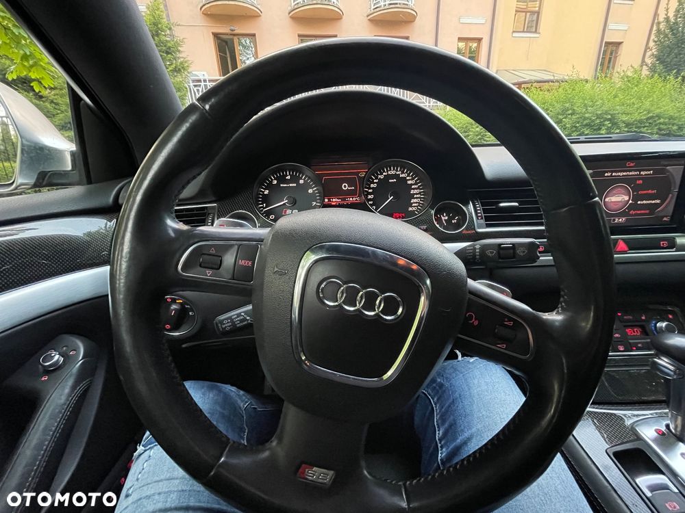 Audi S8 5.2 FSI quattro - 17