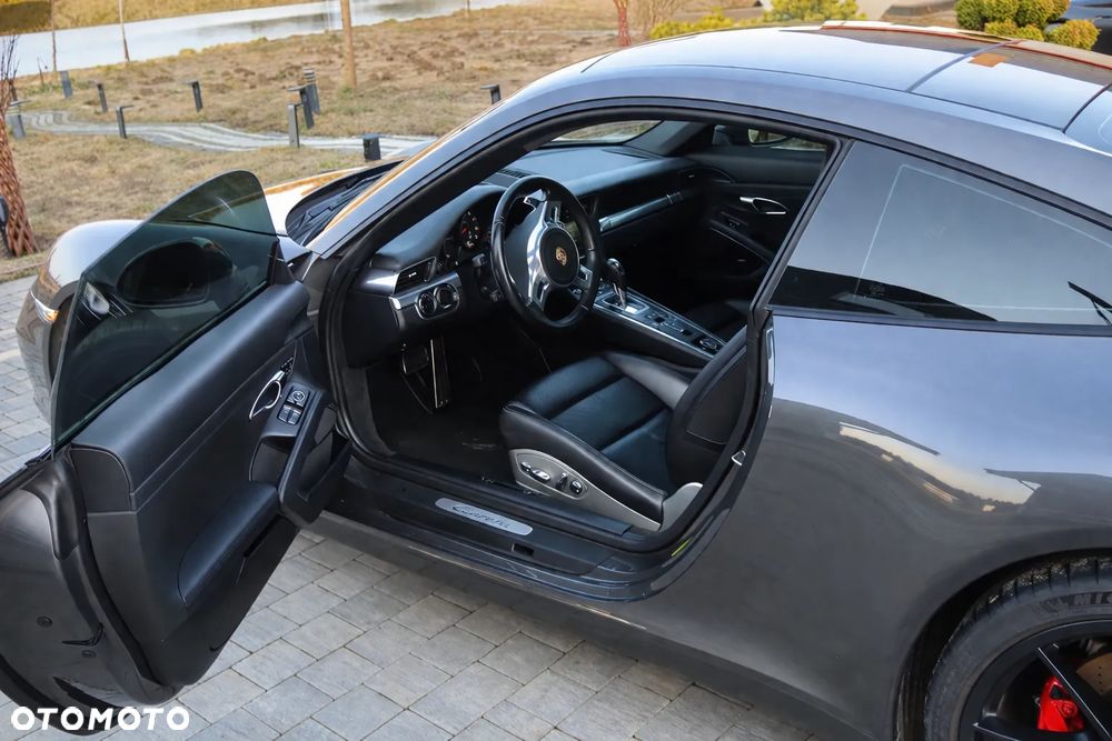 Porsche 911 Carrera PDK - 35