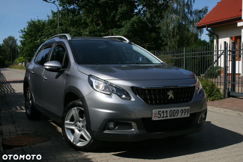 Peugeot 2008 1.2 Pure Tech Allure S&S - 10