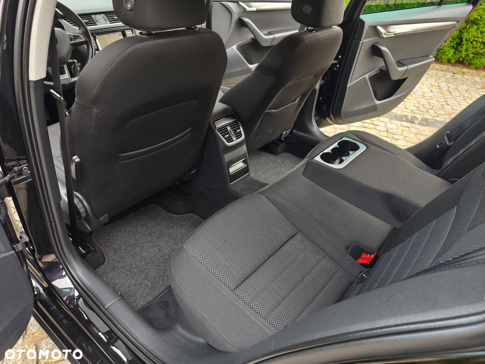 Skoda Octavia 2.0 TDI 4x4 DSG Scout - 38