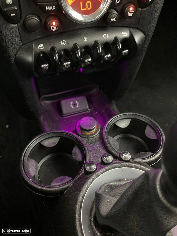 MINI 3 Portas One D - 23