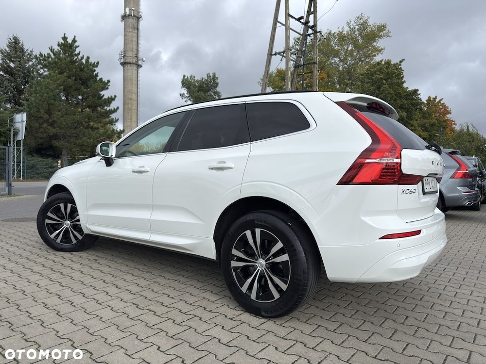 Volvo XC 60 B4 D AWD Geartronic Momentum Pro - 6