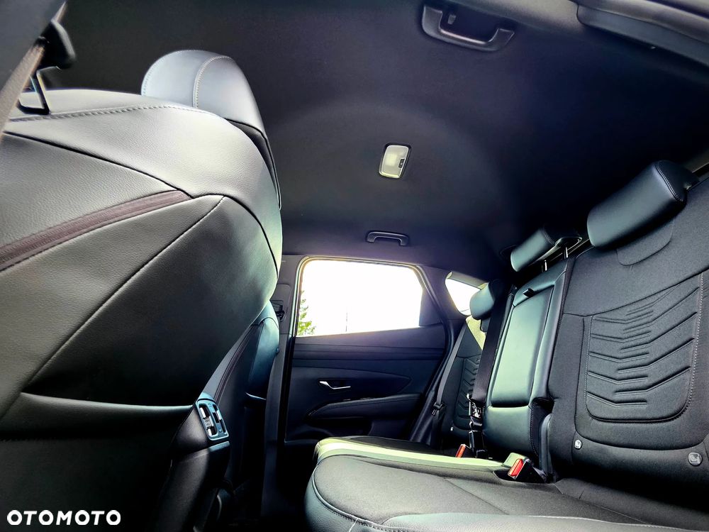 Hyundai Tucson 1.6 T-GDi HEV Executive 4WD - 13