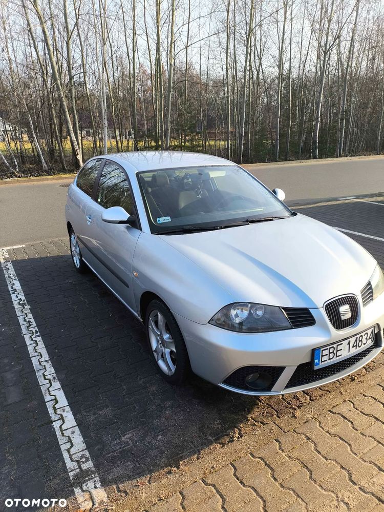 Seat Ibiza SC 1.4 16V Reference - 4