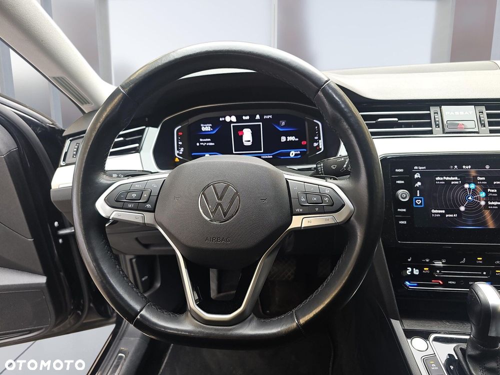 Volkswagen Passat Variant 2.0 TDI EVO Elegance DSG - 13