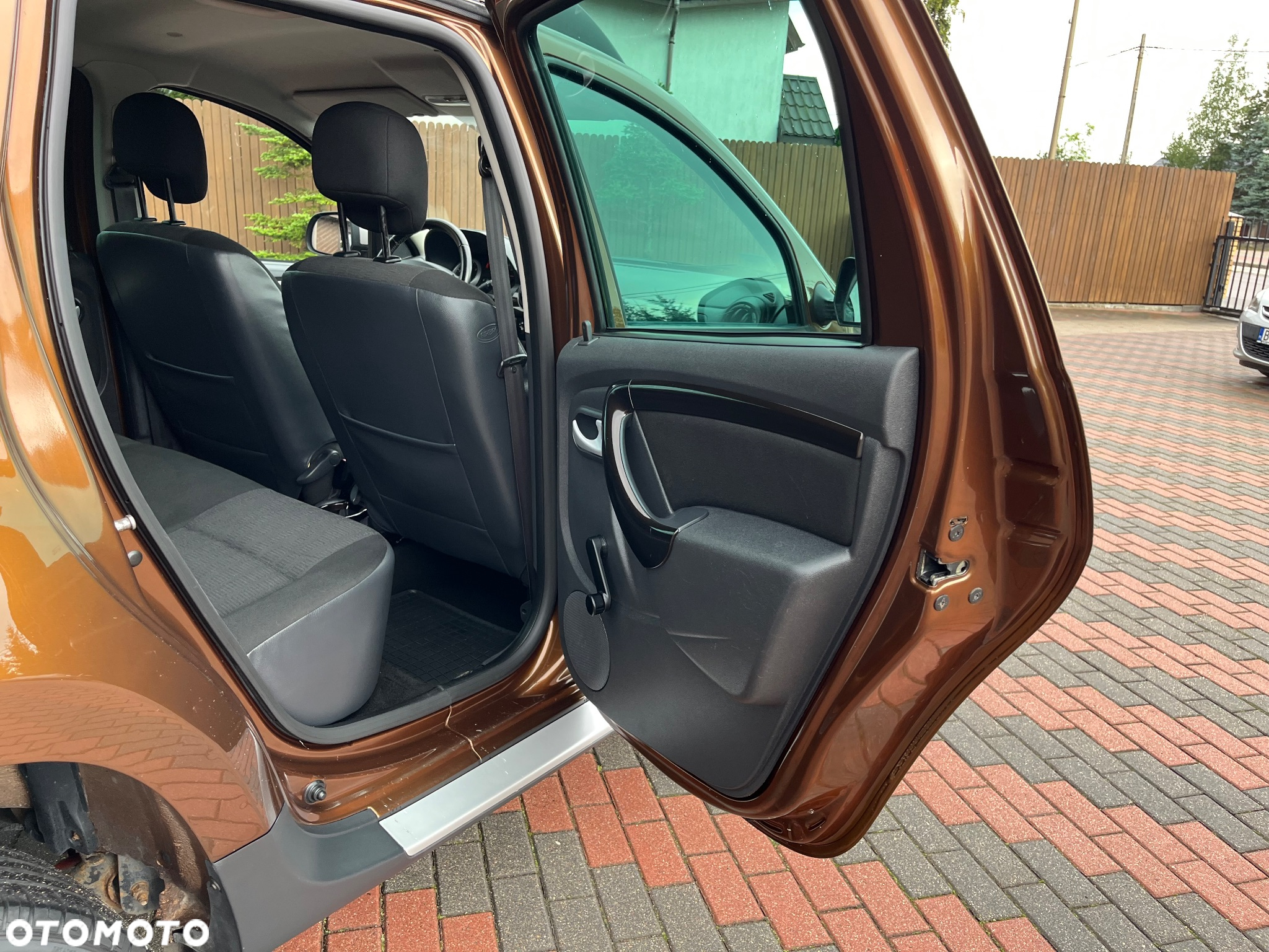 Dacia Duster 1.6 Laureate - 23