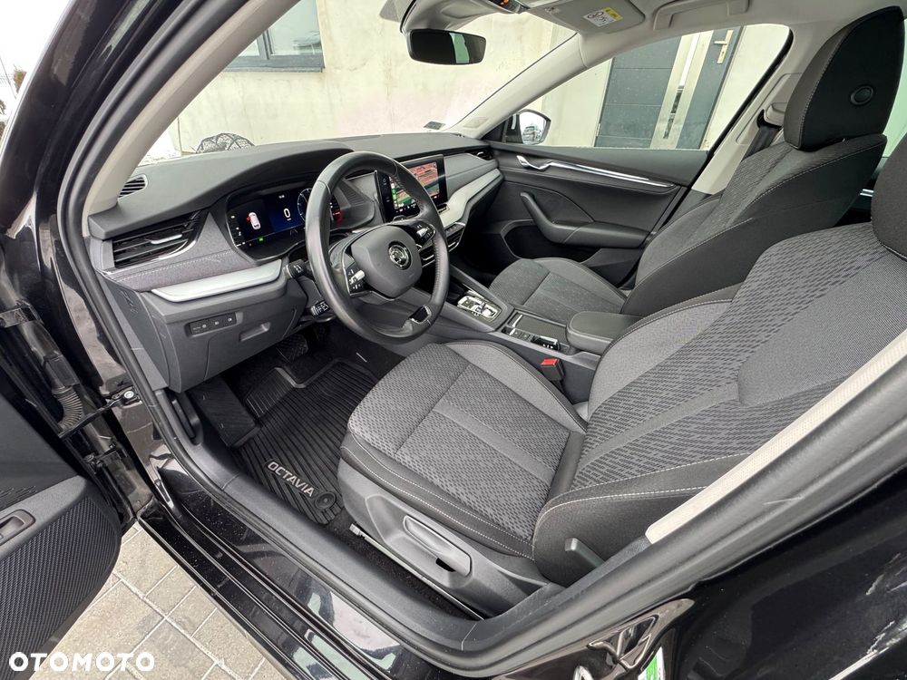 Skoda Octavia 2.0 TDI SCR Style DSG - 9