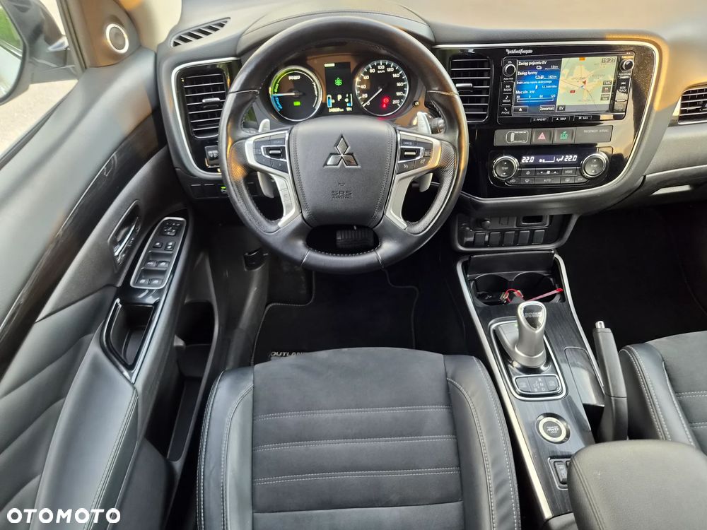 Mitsubishi Outlander - 37