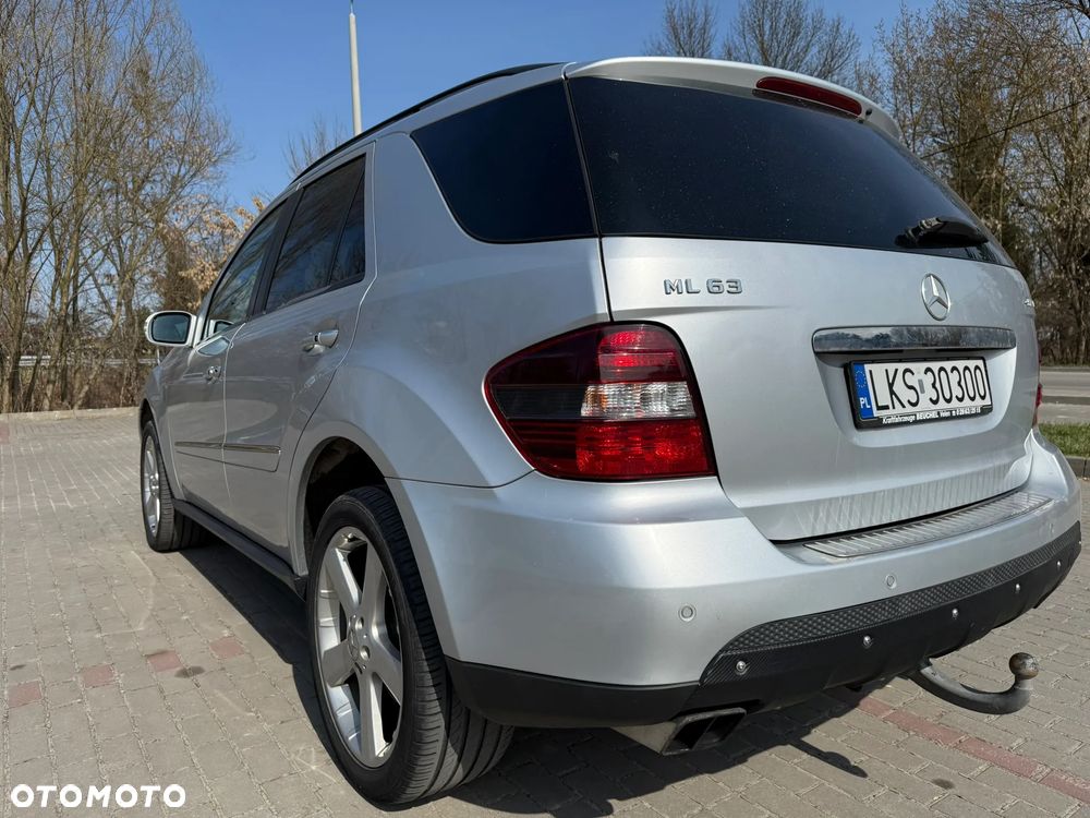 Mercedes-Benz ML 320 CDI 4Matic 7G-TRONIC Edition 10 - 11