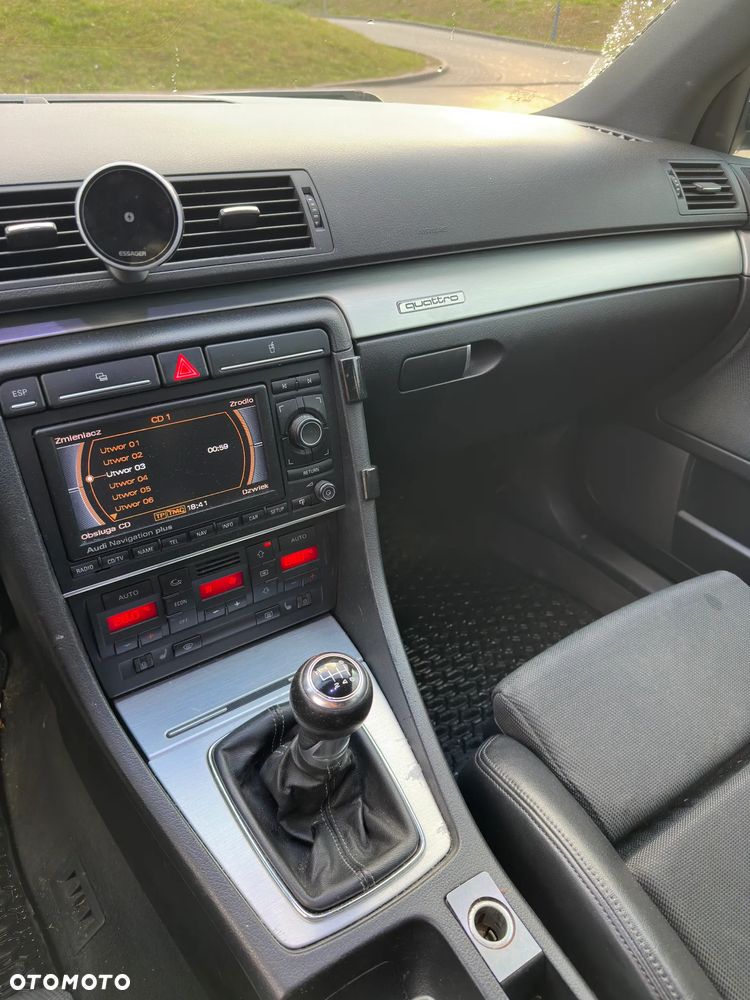 Audi A4 Avant 3.0 TDI Quattro - 17
