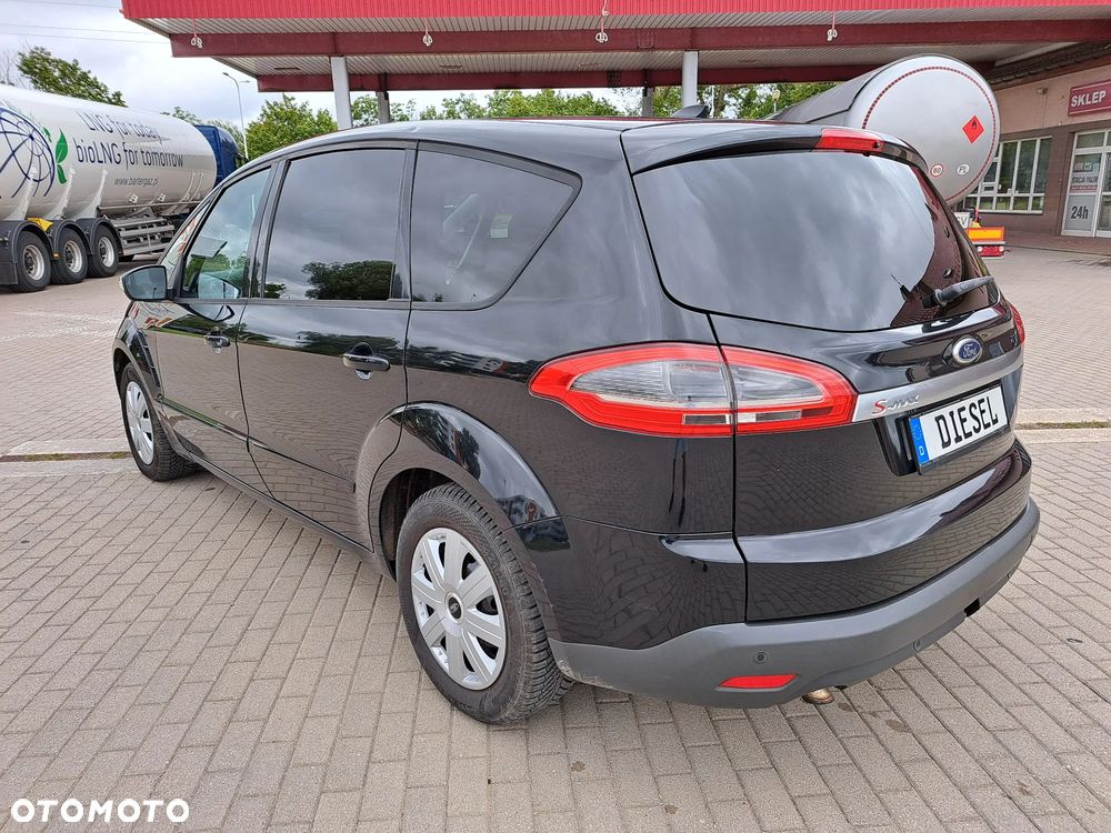 Ford S-Max - 10