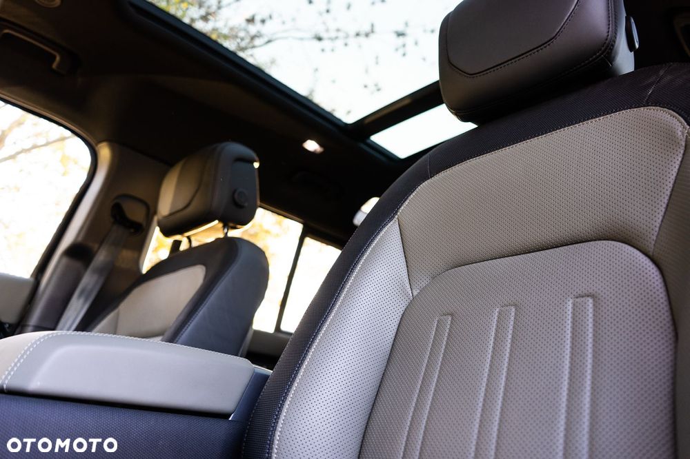 Land Rover Defender - 14