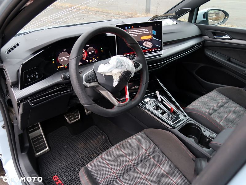 Volkswagen Golf - 11