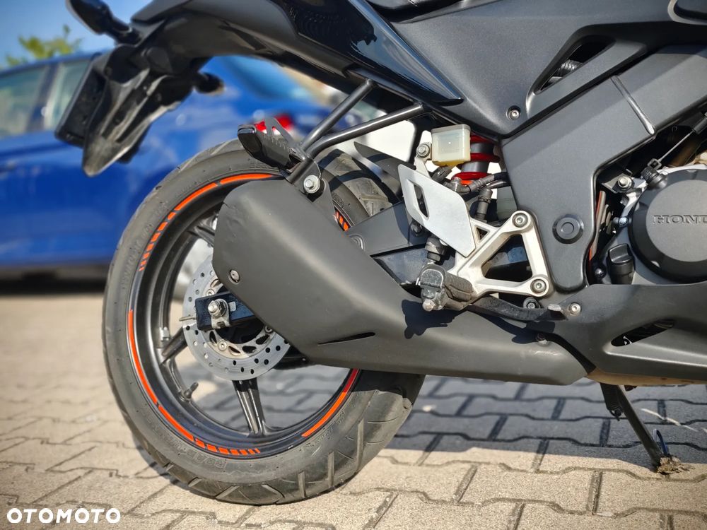 Honda CBR - 6