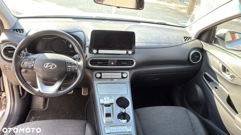 Hyundai Kona - 13