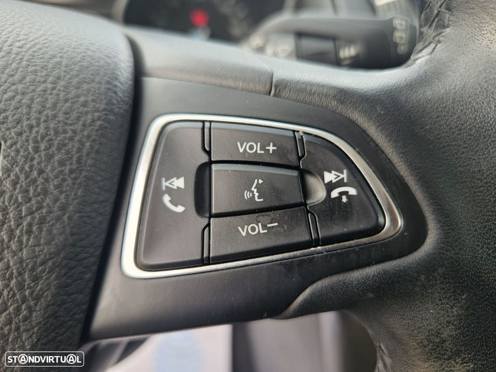 Ford Focus 1.5 TDCi EcoBlue Titanium - 40