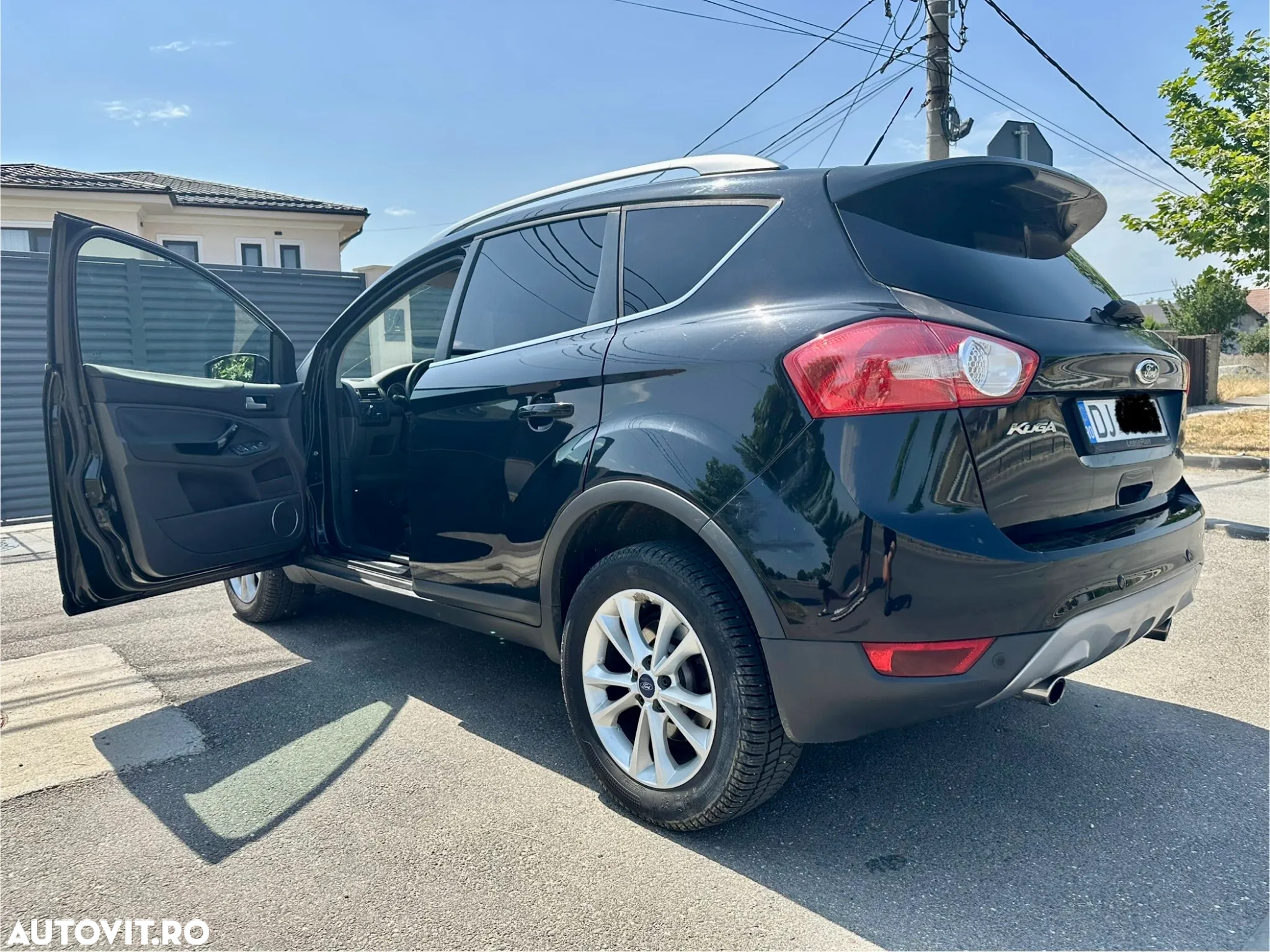 Ford Kuga 2.0 TDCi 4WD Powershift Titanium - 3
