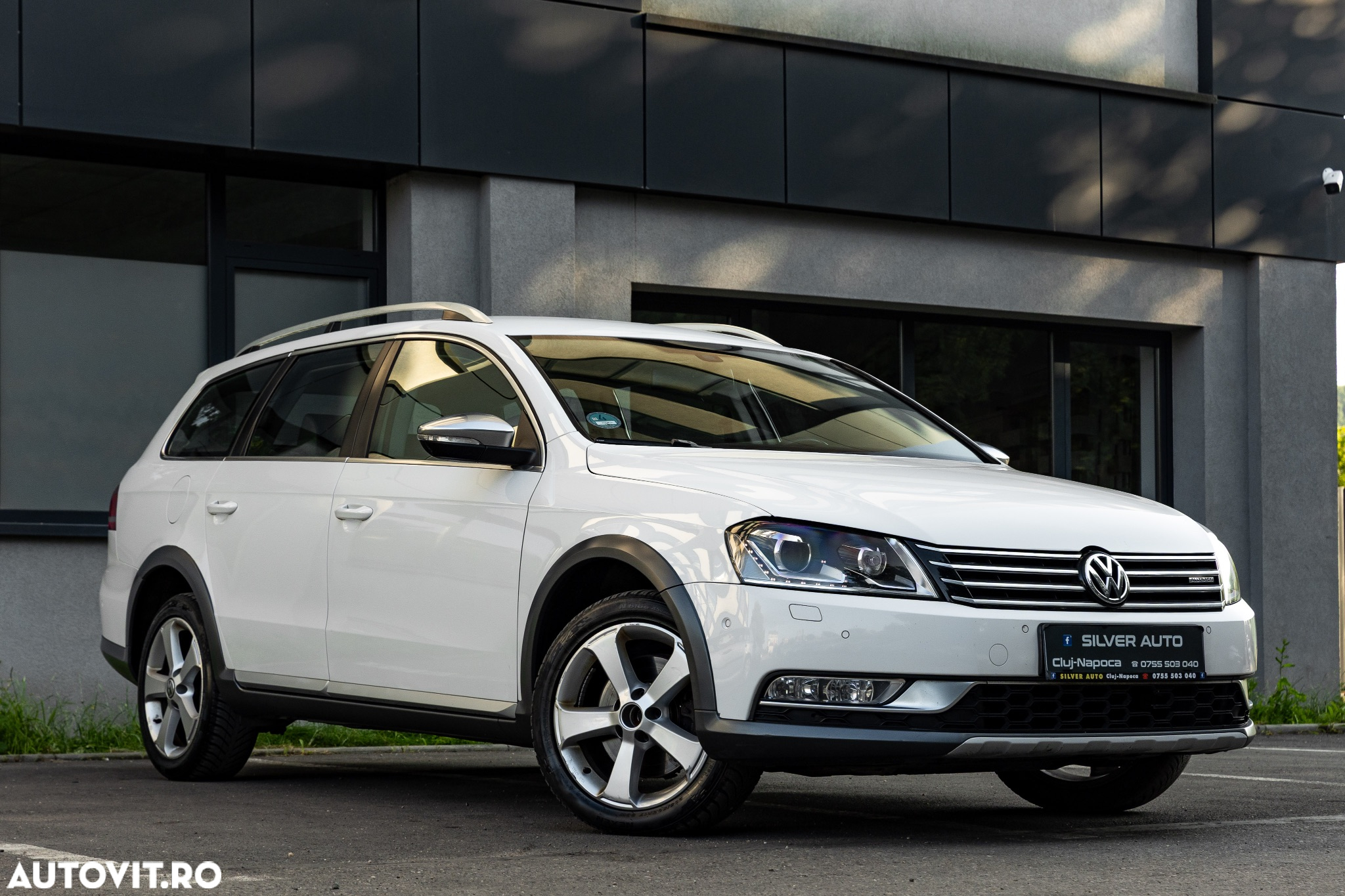 Volkswagen Passat Variant 2.0 TDI 4Motion BlueMotion Technology DSG Highline - 23