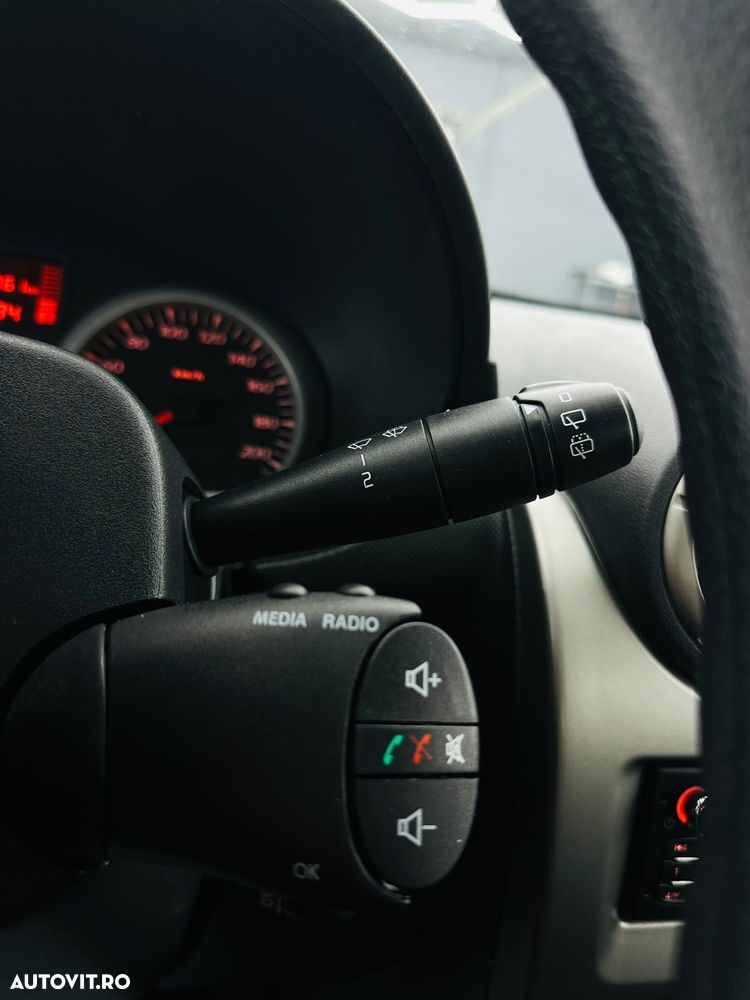 Dacia Duster dCi 90 FAP 4x2 Ambiance - 24