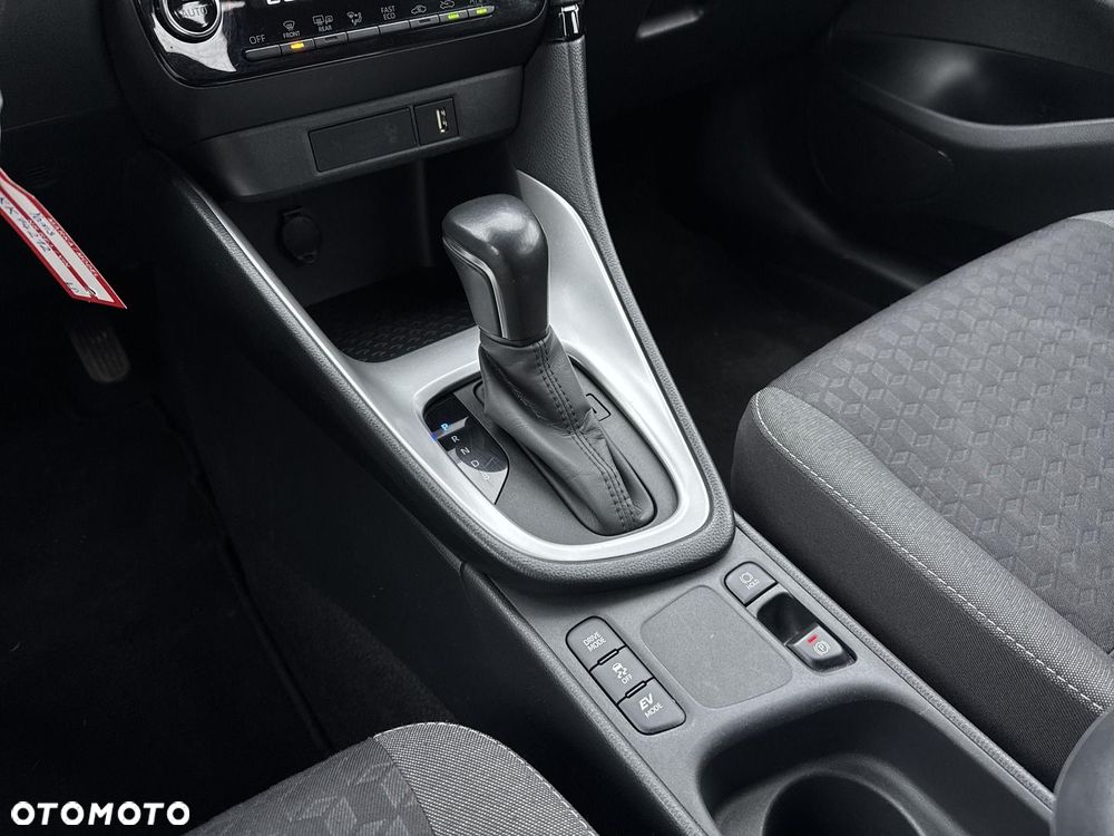 Toyota Yaris Hybrid 1.5 Comfort - 22