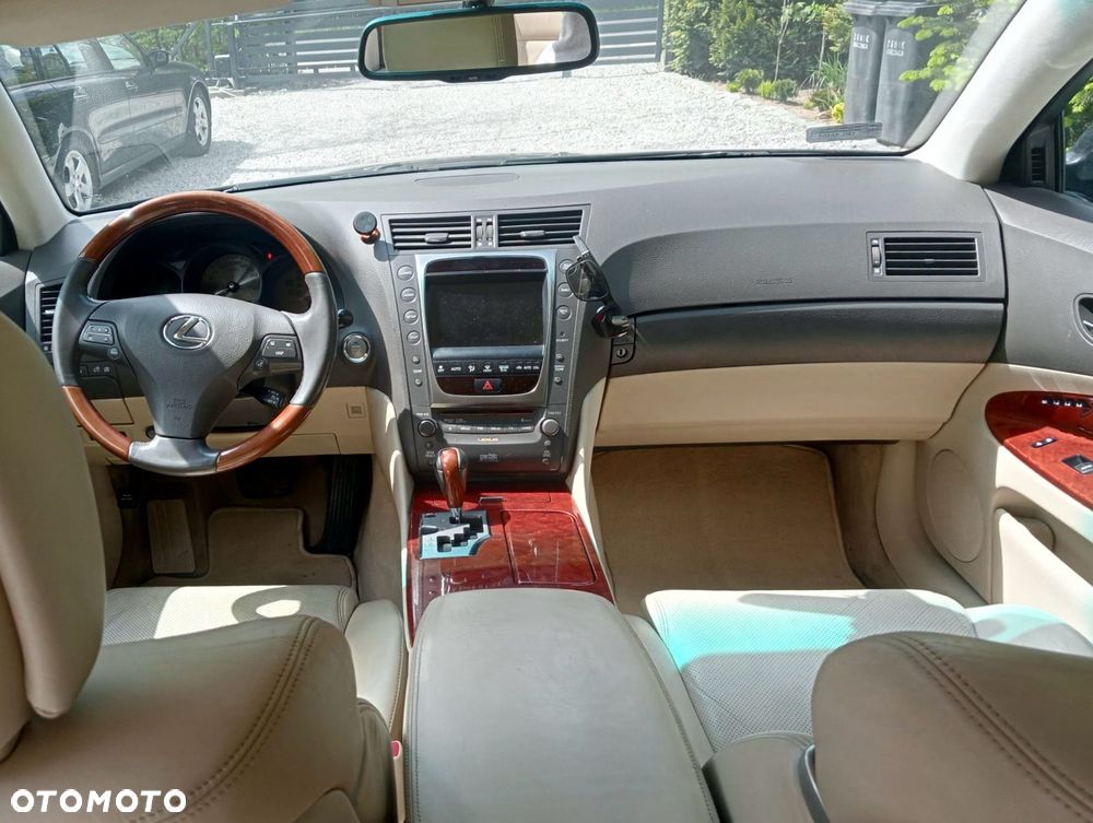 Lexus GS 300 Prestige + - 10