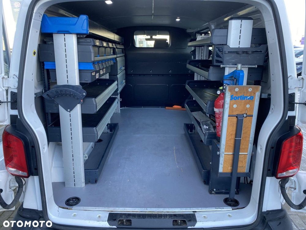 Volkswagen Transporter - 25