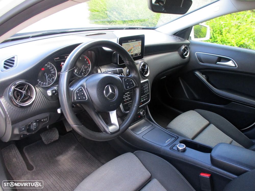 Mercedes-Benz GLA 180 d 7G-DCT Style - 9