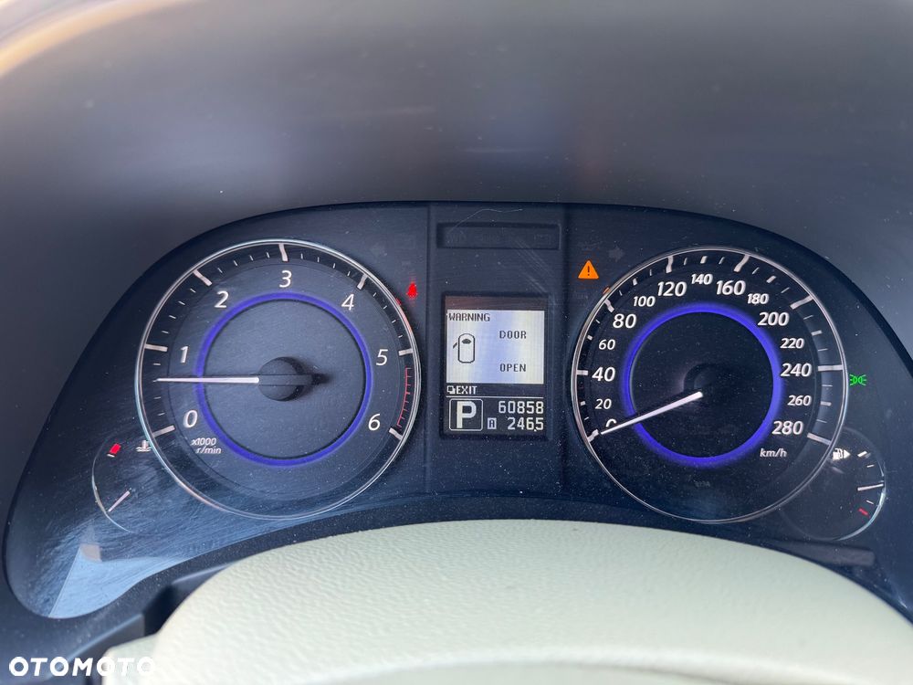 Infiniti Q70 3.0d GT Premium - 5