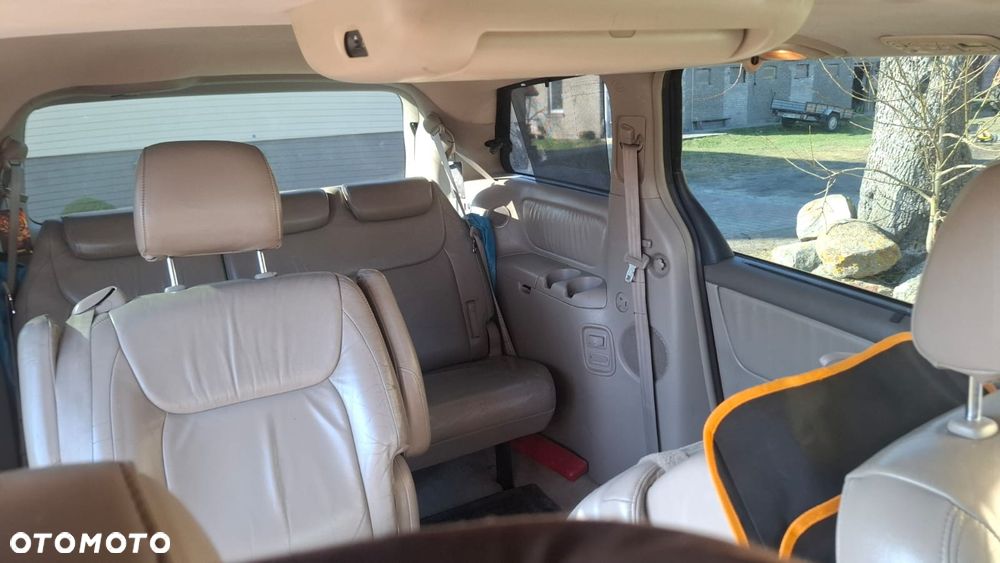 Toyota Sienna - 23