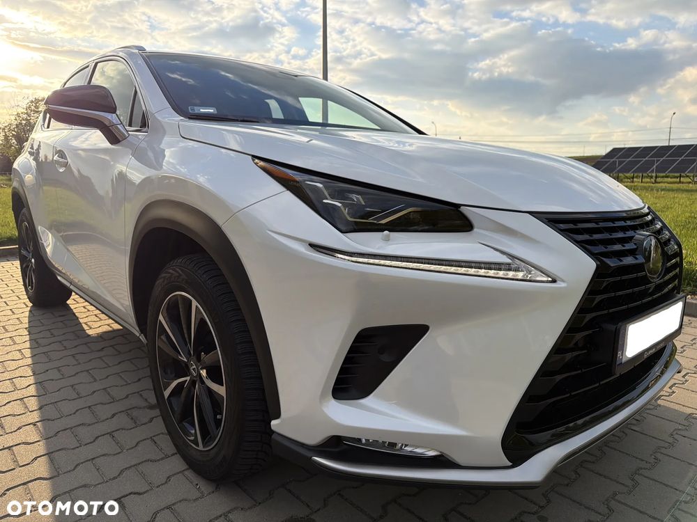 Lexus NX 300 F Impression AWD - 3