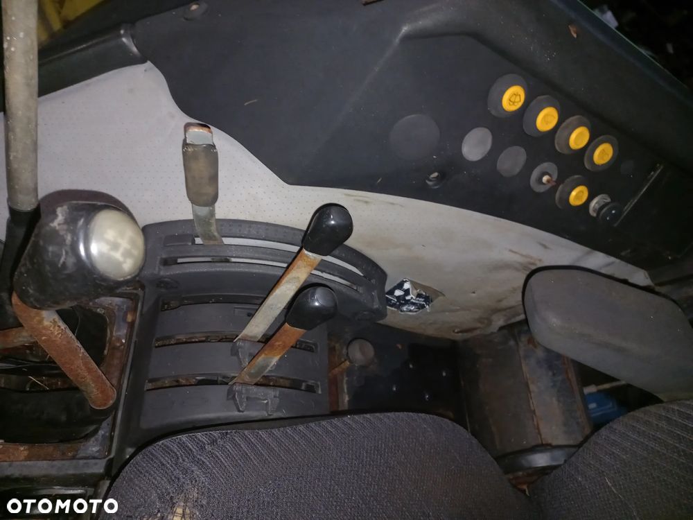 Części Deutz Agroprima,Agroxstra,Agrostar DX 4.31,4.51,4.30,4.50,4.61,4.68,4.71,4.78,6.08,6,11. 6.21, 6,28, 6.31,6.61,6.05,6.10,6.30,6.50 silnik BF4L 913,skrzynia biegów,most,kabina,podnośnik,wałek,koło zębate,zwolnica,atak,pompa,rozdzielacz,podnośnik,układ planetarny,półoś - 5