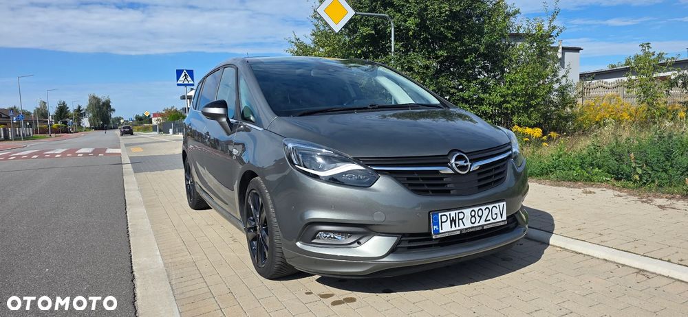 Opel Zafira Tourer 1.6 SIDI Turbo Active - 5