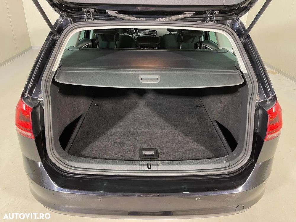 Volkswagen Golf 1.6 TDI DPF BMT Highline - 11