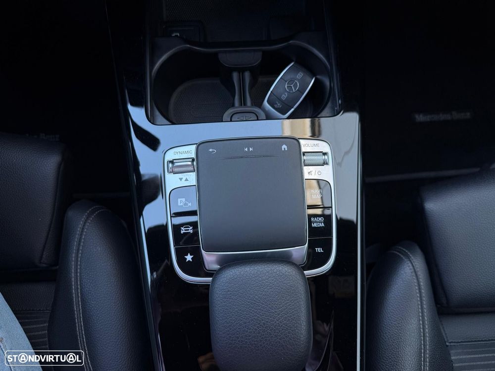 Mercedes-Benz A 180 Limousine d Progressive Aut. - 26