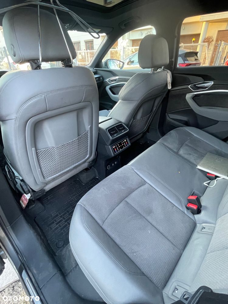 Audi e-tron 55 Quattro S Line - 11