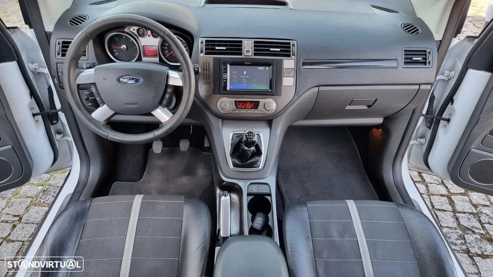 Ford Kuga - 9
