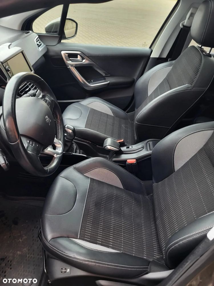 Peugeot 2008 BlueHDi 100 STOP & START Allure - 9