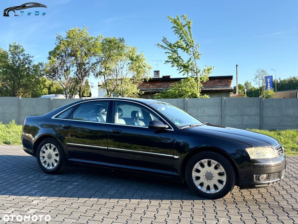 Audi A8 4.2 Quattro - 8