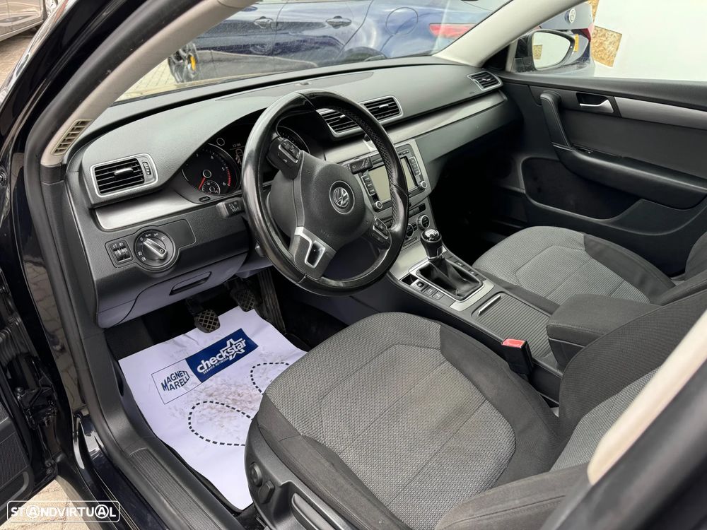 VW Passat Variant 2.0 TDi Highline - 11