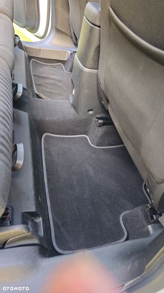 Opel Zafira - 18