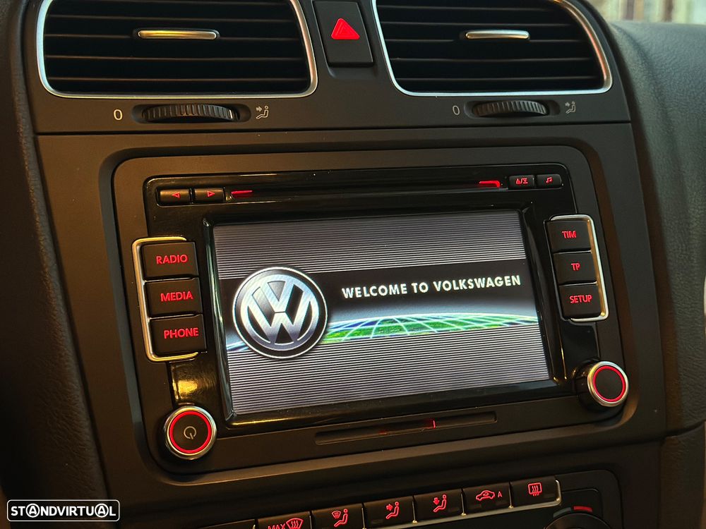 VW Golf 2.0 TDi Highline DSG - 12